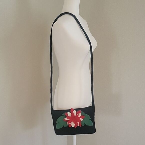 Handmade boiled wool christmas poinsettia black holiday purse - Picture 3 of 11